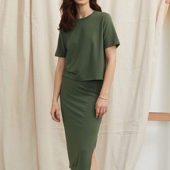 2/$20 RW&CO Milano Boxy Crop Tee XXS - Picture 3 of 4